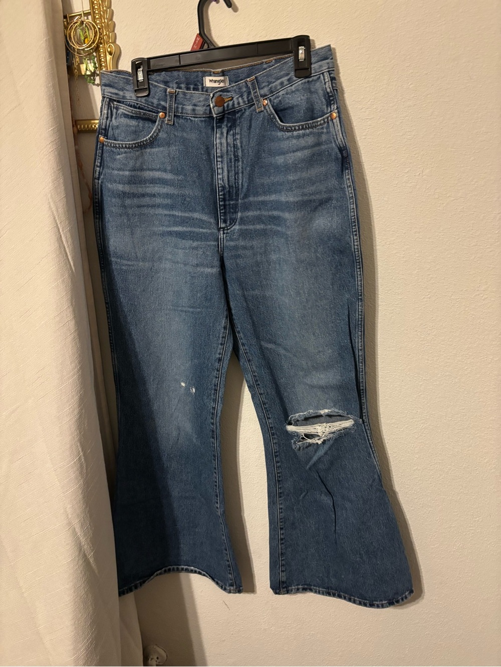 Wrangler Women's Medium Blue Flared Jeans with Knee Rip